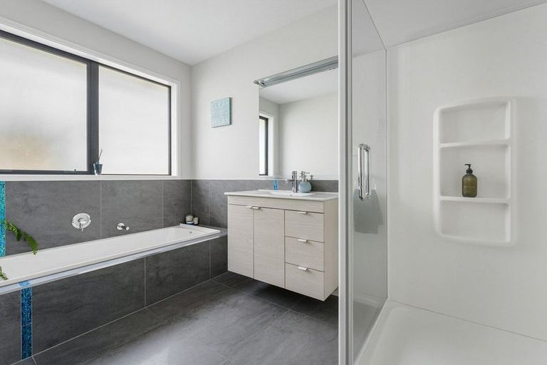 Photo of property in 36 Benmore Crescent, Pyes Pa, Tauranga, 3112