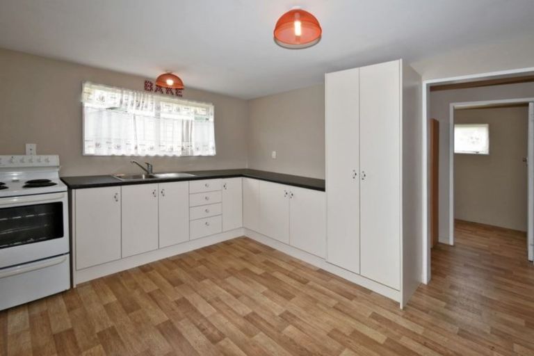 Photo of property in 10 Matlock Street, Woolston, Christchurch, 8062