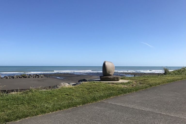 Photo of property in 9a Baring Terrace, Strandon, New Plymouth, 4312