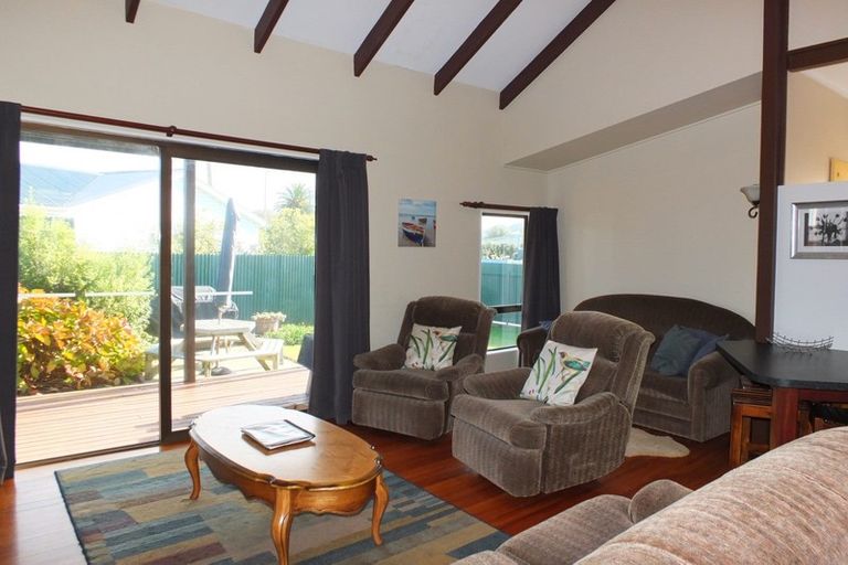 Photo of property in 30 Pratt Avenue, Foxton Beach, Foxton, 4815