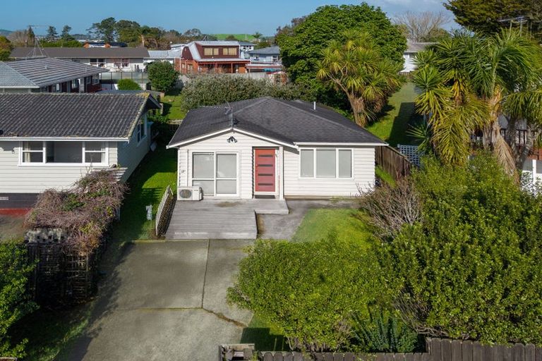 Photo of property in 1 Beldon Place, Pakuranga Heights, Auckland, 2010