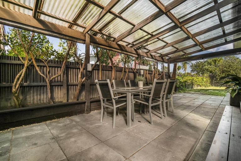 Photo of property in 1/38 Boundary Road, Clover Park, Auckland, 2019