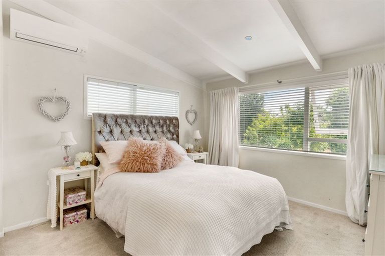 Photo of property in 2 Manaia Place, Mairangi Bay, Auckland, 0630