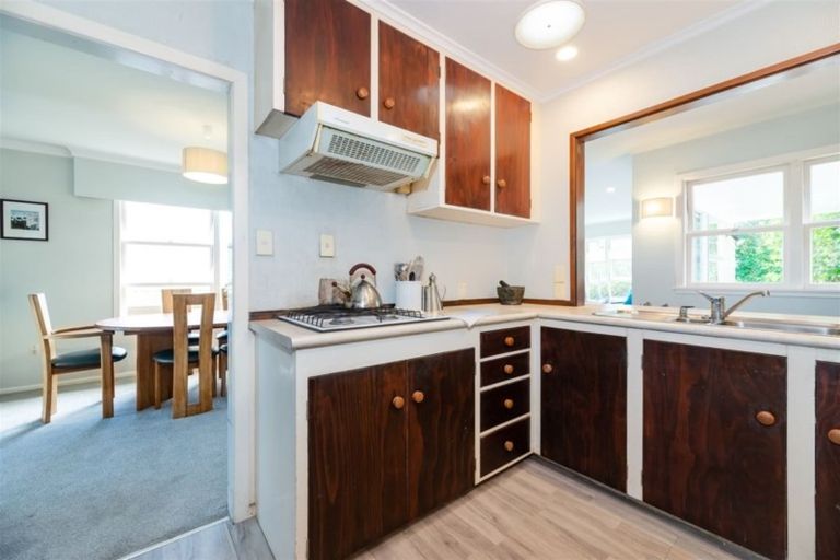 Photo of property in 25 Catalina Crescent, Forrest Hill, Auckland, 0620