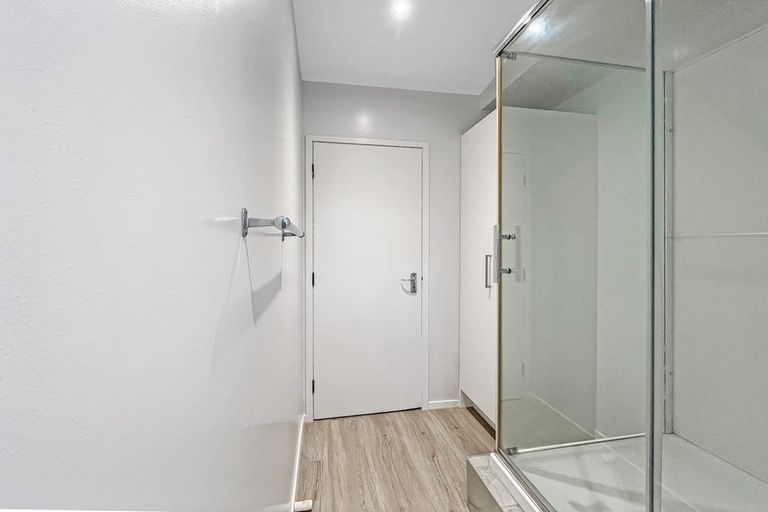 Photo of property in 2/11 Eastwood Rise, Browns Bay, Auckland, 0630