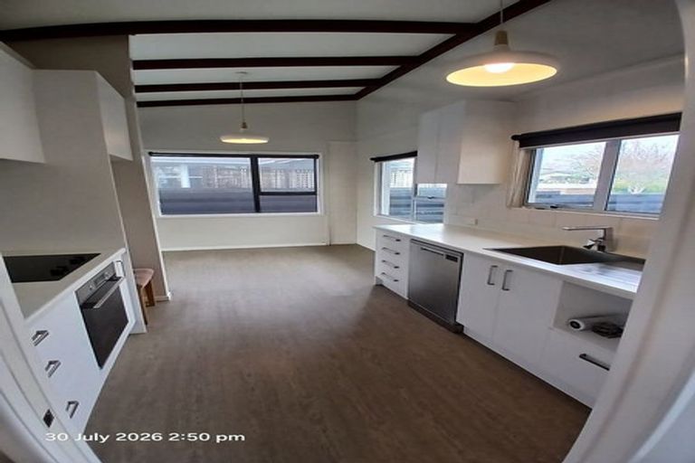 Photo of property in 5a Rennell Street, Frankleigh Park, New Plymouth, 4310