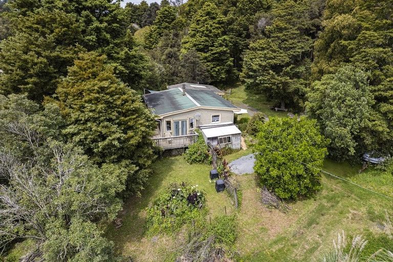 Photo of property in 64 Paparoa Station Road, Paparoa, 0571