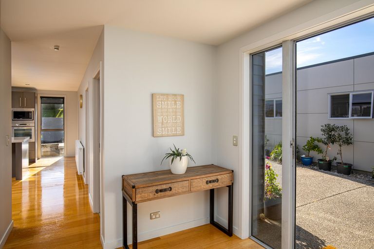 Photo of property in 7 Walnut Grove, Alexandra, 9320