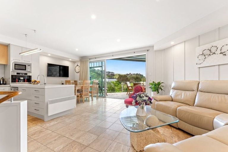 Photo of property in 19 Little Compton Mews, Snells Beach, 0920