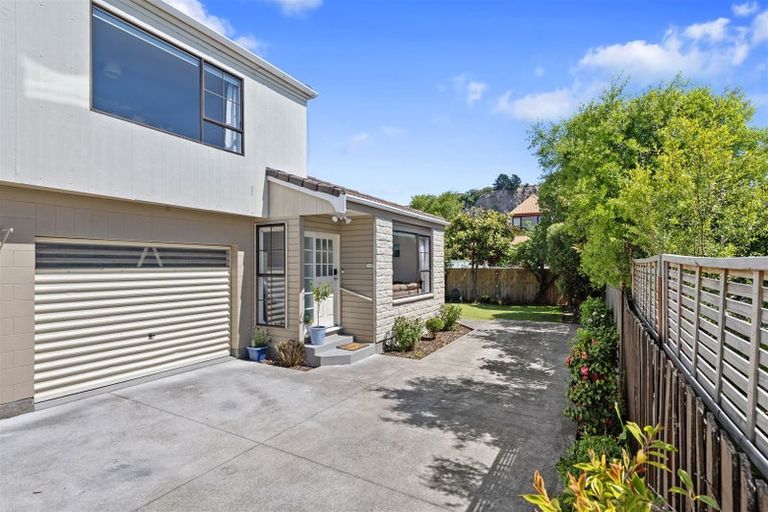 Photo of property in 2/31 Celia Street, Redcliffs, Christchurch, 8081