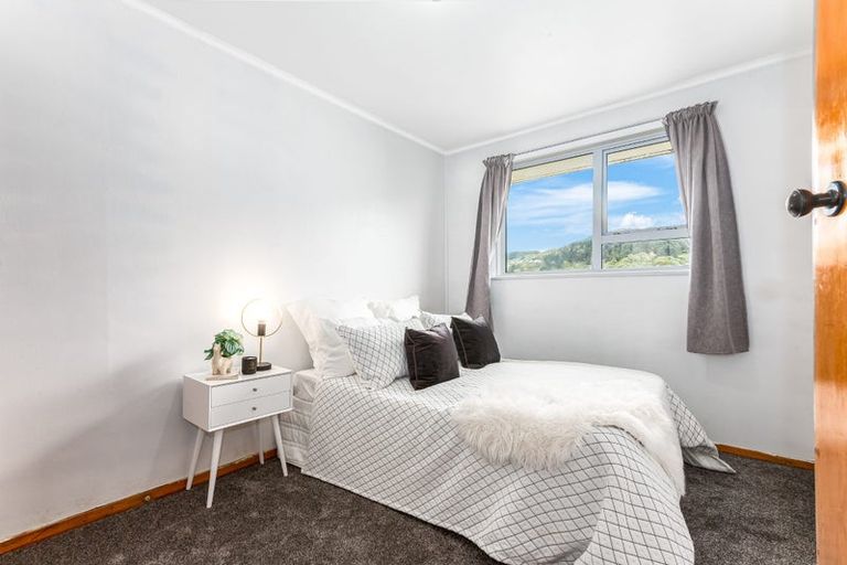 Photo of property in 25 Bell Street, Tawa, Wellington, 5028