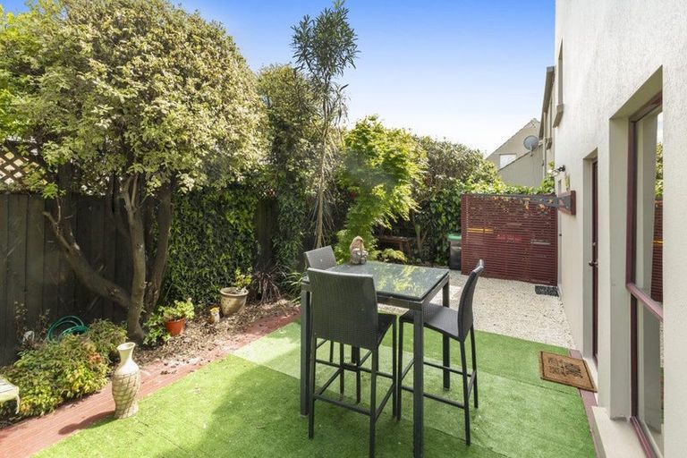 Photo of property in 8/16 Derby Street, St Albans, Christchurch, 8014