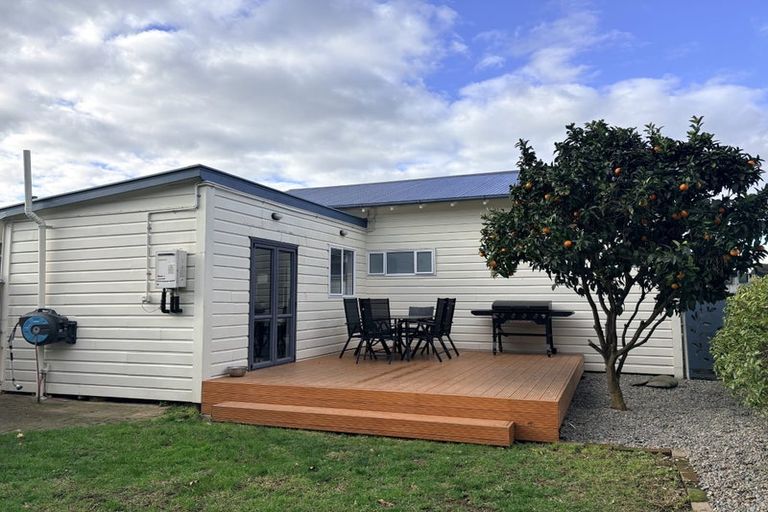 Photo of property in 24 Lyndhurst Street, Takaro, Palmerston North, 4412