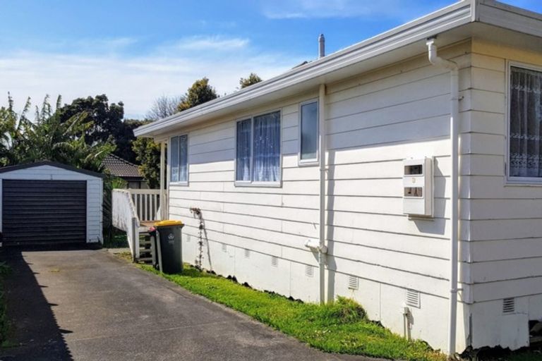 Photo of property in 2/72 Palmers Road, Clendon Park, Auckland, 2103