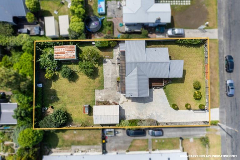 Photo of property in 28 Kiharoa Street, Otaki Beach, Otaki, 5512