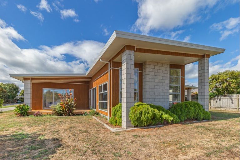 Photo of property in 7 Kilsby Place, Levin, 5510