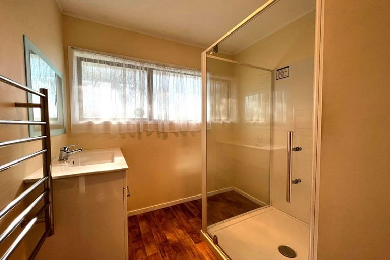 Photo of property in 2/36 Pukeroa Place, Papakura, 2110