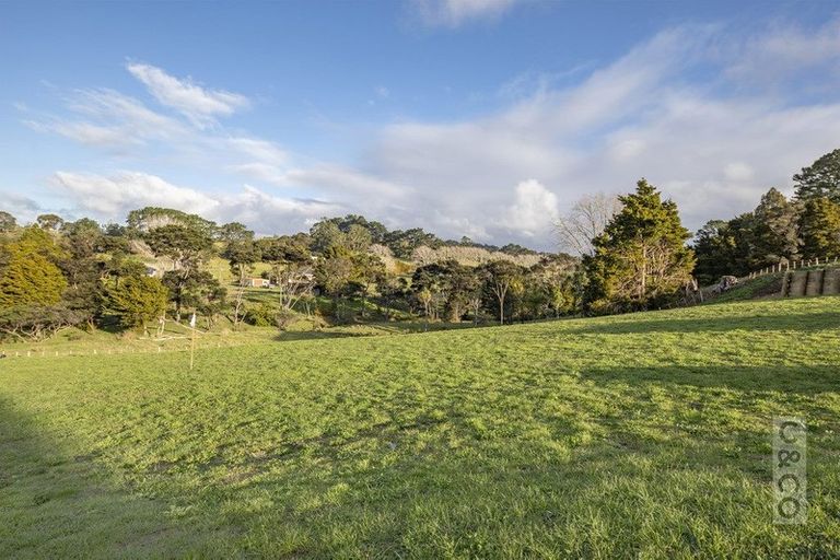 Photo of property in 114 Solan Drive, Waimauku, 0812