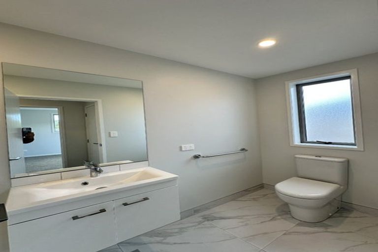 Photo of property in 8/51 Wharf Road, Te Atatu Peninsula, Auckland, 0610