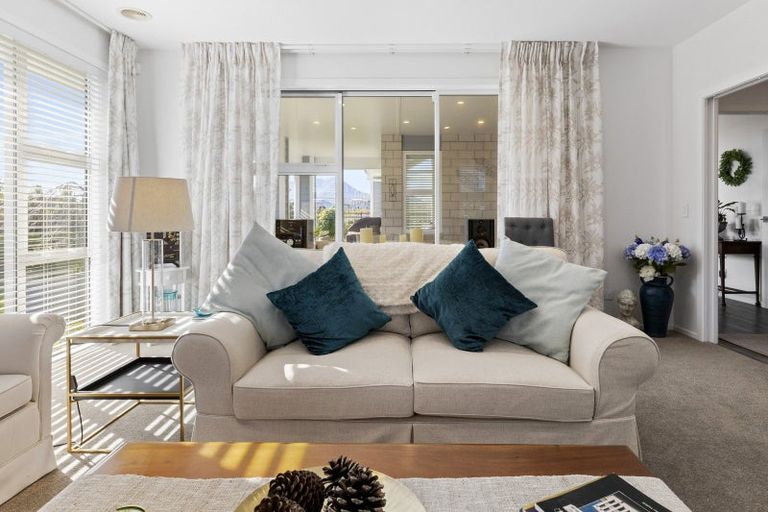 Photo of property in 13 Tuhua Close, Wharewaka, Taupo, 3330