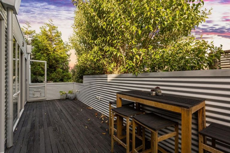 Photo of property in 2/20 Sycamore Drive, Sunnynook, Auckland, 0620