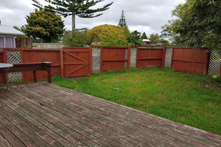Photo of property in 18 Normandy Place, Henderson, Auckland, 0610