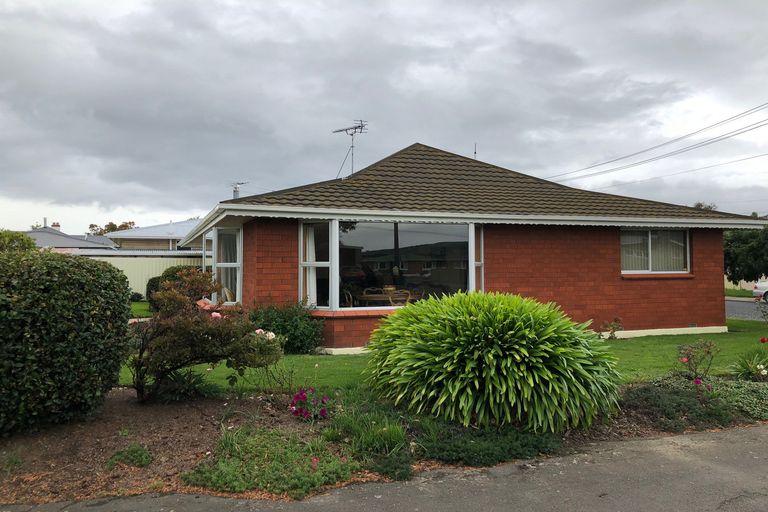Photo of property in 2 Dutton Place, Mosgiel, 9024