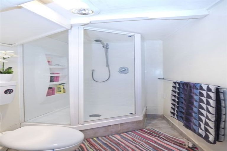 Photo of property in 3/84 Peach Road, Glenfield, Auckland, 0629