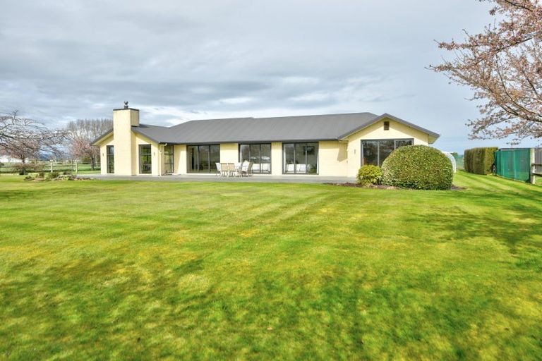 Photo of property in 24 Mckinnon Road, Edendale, Wyndham, 9893