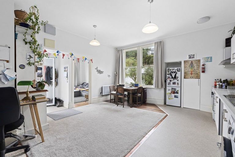 Photo of property in 2 Caprera Street, Melrose, Wellington, 6023