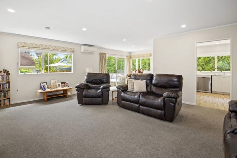 Photo of property in 2/67 Drake Street, Howick, Auckland, 2014