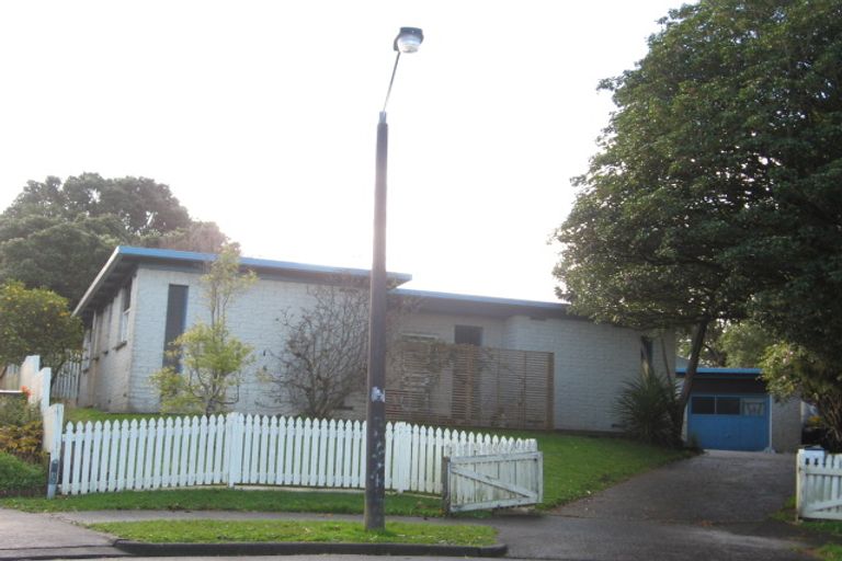 Photo of property in 13 Freshney Place, Hillpark, Auckland, 2102