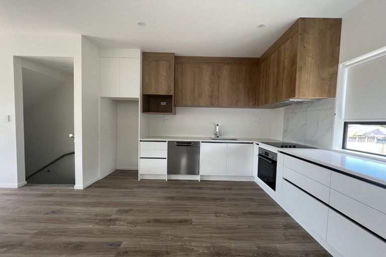 Photo of property in 1/43 Ranui Avenue, Ranui, Auckland, 0612