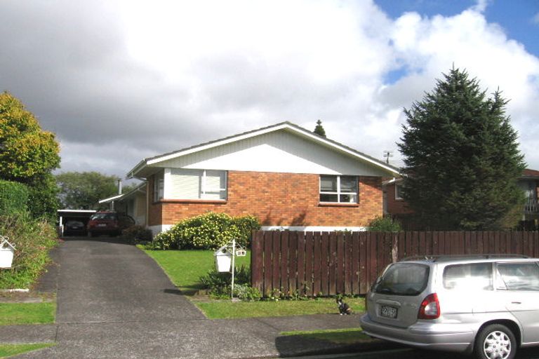 Photo of property in 2/23 Poinsettia Place, Henderson, Auckland, 0610