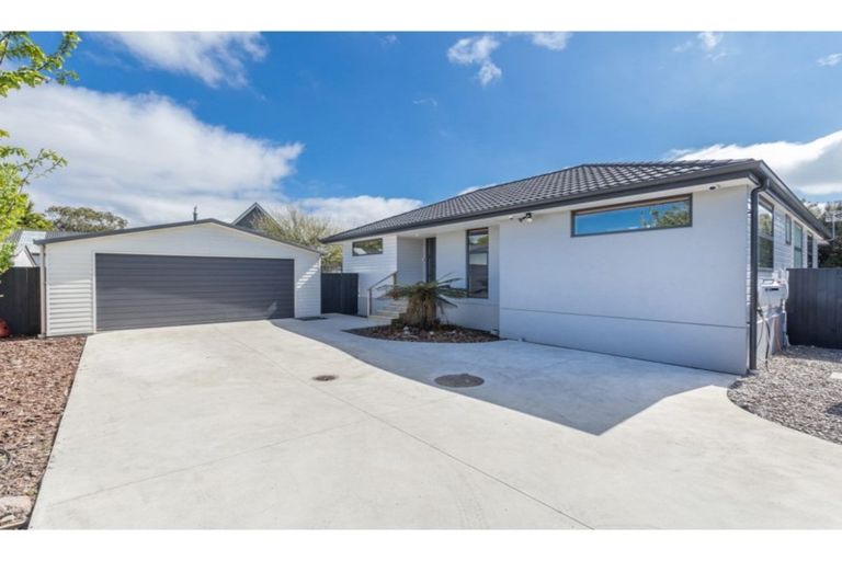 Photo of property in 68 Orrick Crescent, Avondale, Christchurch, 8061