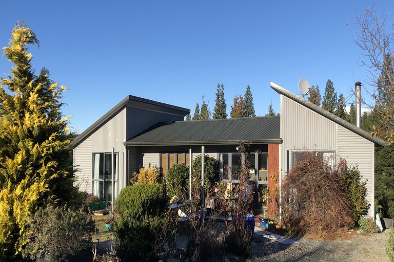 Photo of property in 76 Ohau Drive, Lake Ohau, Twizel, 9412