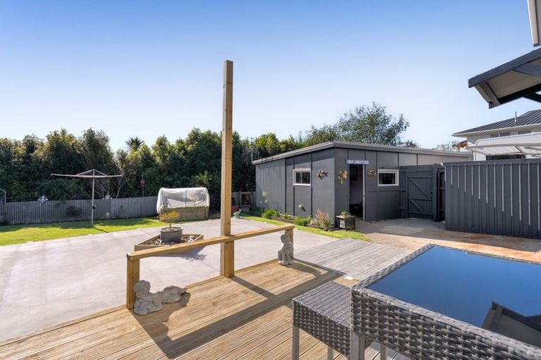 Photo of property in 23 Clifton Drive, Waitara, 4320
