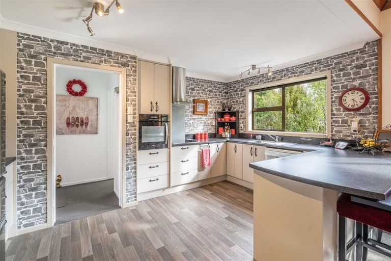 Photo of property in 43 Watt Road, Otatara, Invercargill, 9879