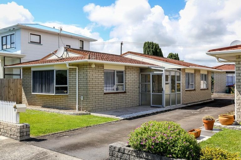 Photo of property in 67 Wallace Place, Westown, New Plymouth, 4310
