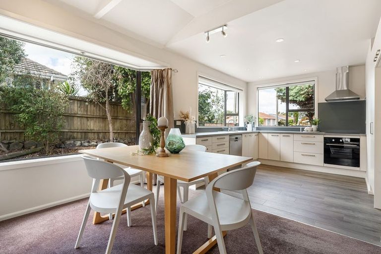 Photo of property in 16 Sandra Street, South New Brighton, Christchurch, 8062