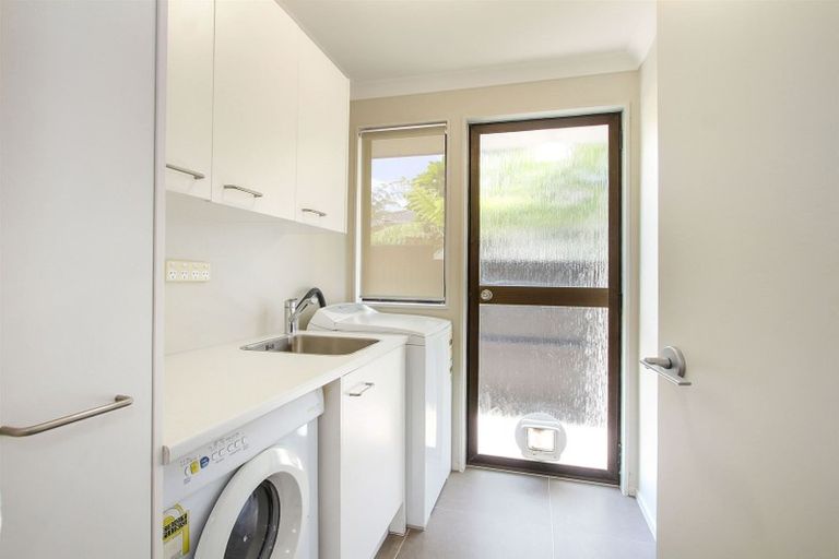 Photo of property in 25 Stella Drive, Clarks Beach, 2122