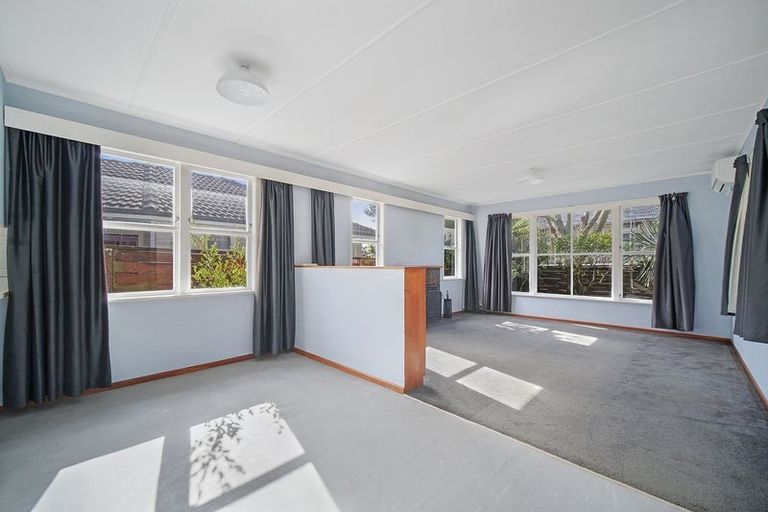 Photo of property in 94 Edmonton Road, Henderson, Auckland, 0612