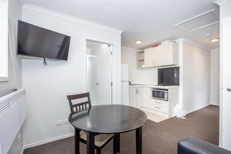 Photo of property in 12 Crescent Court, Melville, Hamilton, 3206