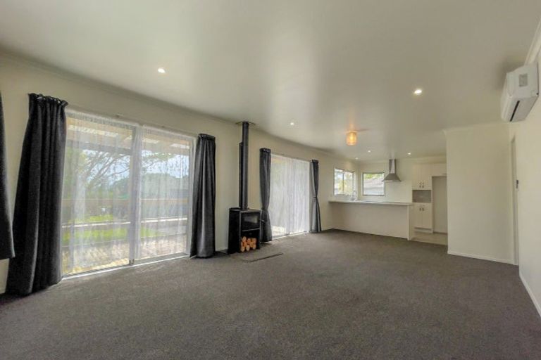 Photo of property in 15 Orchard East Road, Ngatea, 3503