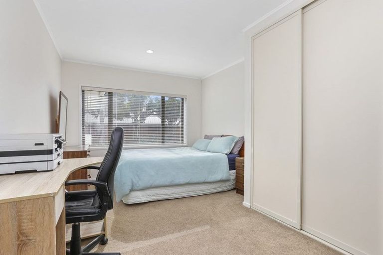 Photo of property in 1/130 Churchill Road, Rothesay Bay, Auckland, 0630