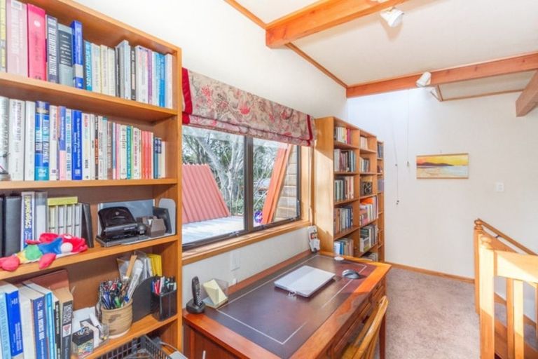 Photo of property in 18 Casey Avenue, Fairfield, Hamilton, 3214