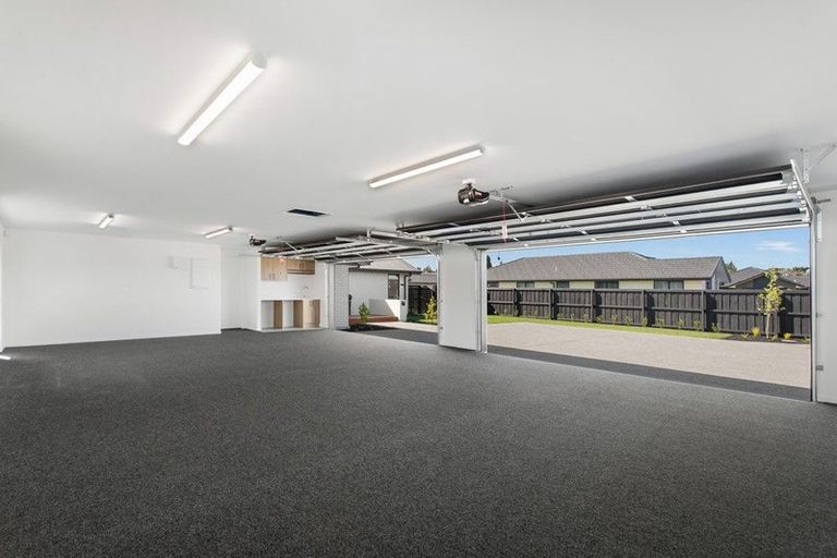 Photo of property in 6 Earl Way, Amberley, 7410