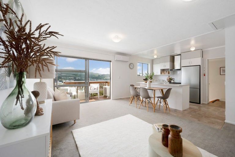 Photo of property in 10b Ceres Crescent, Johnsonville, Wellington, 6037