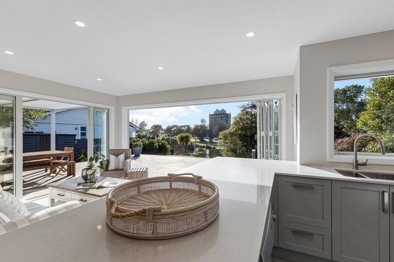 Photo of property in 107 Jickell Street, Hokowhitu, Palmerston North, 4410