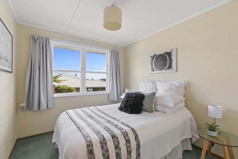 Photo of property in 20 Jane Grove, Paparangi, Wellington, 6037